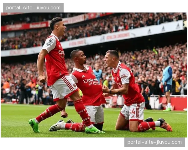 诺丁汉森林半场4-0锁定胜局 伍德与热苏斯双中锋战术碾压